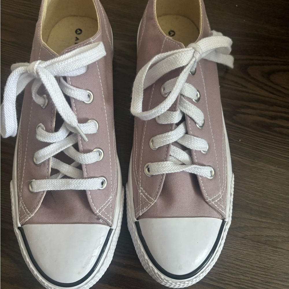 Casual Pink Canvas Sneakers